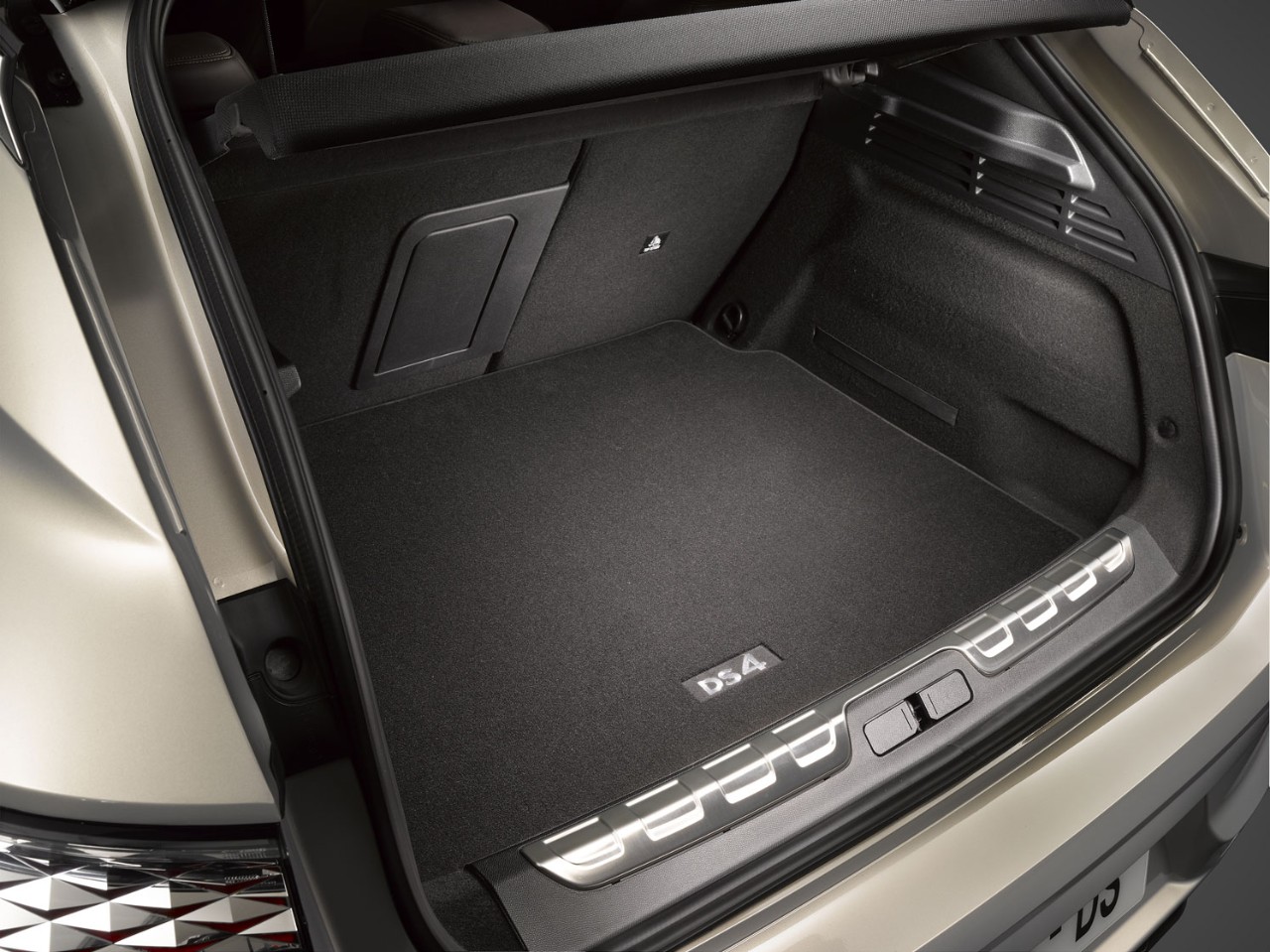 DS 4 Elektrische Heckklappe